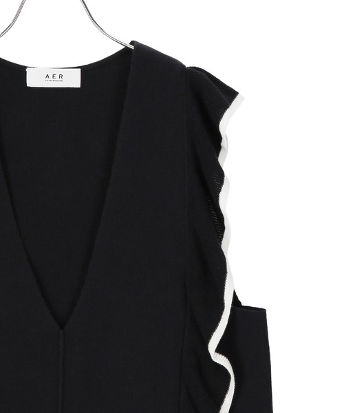 ADAM ET ROPE'(アダムエロペ)の「【サステナブル・WEB限定】フリルニットベスト(ベスト・レディース・ブラック/グレー/オフホワイト・FREE)」の14枚目の写真