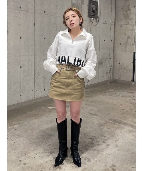 ENVYM（アンビー）の「ヘムロゴハーフジップPO（Tシャツ
