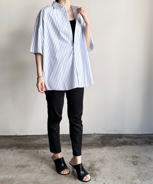 COMMON WARE（コモンウェアー）の「COMMONWARE:コットン ブロード ビッグサイズレギュラーカラーシャツS/S（シャツ/ブラウス・レディース・グレイッシュベージュ/グリーン/イエロー/ブラック/ブラック×ホワイト/ラベンダー/サックスブルー/グリーン系/ホワイト×ブルー/ホワイト/サックスブルー系・XL/L/M）」の19枚目の写真