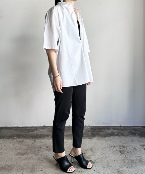 COMMON WARE（コモンウェアー）の「COMMONWARE:コットン ブロード ビッグサイズレギュラーカラーシャツS/S（シャツ/ブラウス・レディース・グレイッシュベージュ/グリーン/イエロー/ブラック/ブラック×ホワイト/ラベンダー/サックスブルー/グリーン系/ホワイト×ブルー/ホワイト/サックスブルー系・XL/L/M）」の13枚目の写真