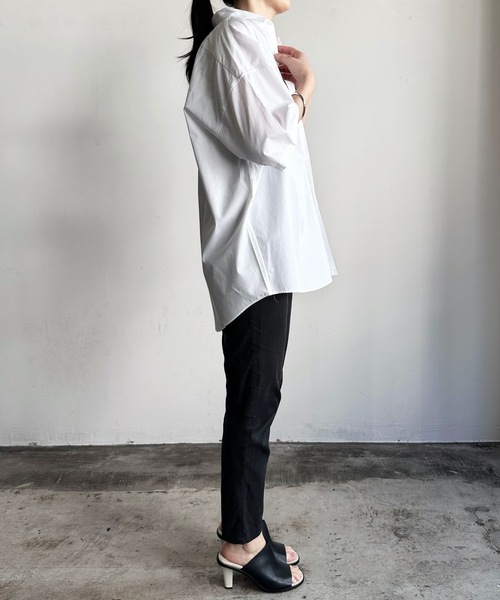 COMMON WARE（コモンウェアー）の「COMMONWARE:コットン ブロード ビッグサイズレギュラーカラーシャツS/S（シャツ/ブラウス・レディース・グレイッシュベージュ/グリーン/イエロー/ブラック/ブラック×ホワイト/ラベンダー/サックスブルー/グリーン系/ホワイト×ブルー/ホワイト/サックスブルー系・XL/L/M）」の15枚目の写真