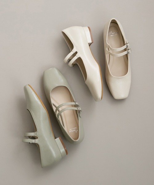 menue(メヌエ)の「メリージェーンスクエアトゥパンプス(パンプス・レディース・グレイッシュベージュ/グリーン/アイボリー/ブラック系・22.5cm/23.0cm/23.5cm/24.0cm/21.5cm/24.5cm/25.0cm/25.5cm/22.0cm/26.0cm)」の4枚目の写真