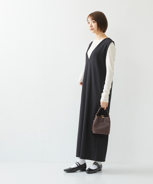 menue(メヌエ)の「メリージェーンスクエアトゥパンプス(パンプス・レディース・グレイッシュベージュ/グリーン/アイボリー/ブラック系・22.5cm/23.0cm/23.5cm/24.0cm/21.5cm/24.5cm/25.0cm/25.5cm/22.0cm/26.0cm)」の6枚目の写真