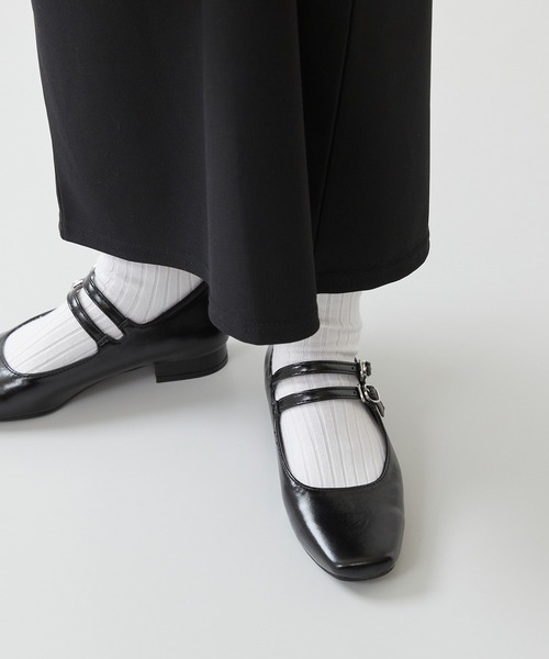 menue(メヌエ)の「メリージェーンスクエアトゥパンプス(パンプス・レディース・グレイッシュベージュ/グリーン/アイボリー/ブラック系・22.5cm/23.0cm/23.5cm/24.0cm/21.5cm/24.5cm/25.0cm/25.5cm/22.0cm/26.0cm)」の9枚目の写真