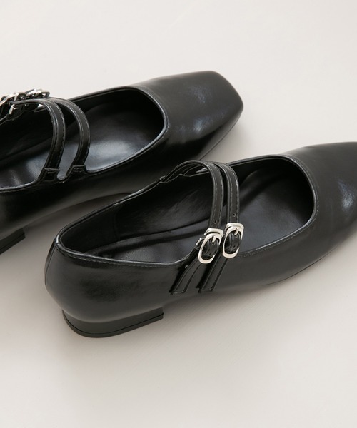 menue(メヌエ)の「メリージェーンスクエアトゥパンプス(パンプス・レディース・グレイッシュベージュ/グリーン/アイボリー/ブラック系・22.5cm/23.0cm/23.5cm/24.0cm/21.5cm/24.5cm/25.0cm/25.5cm/22.0cm/26.0cm)」の10枚目の写真