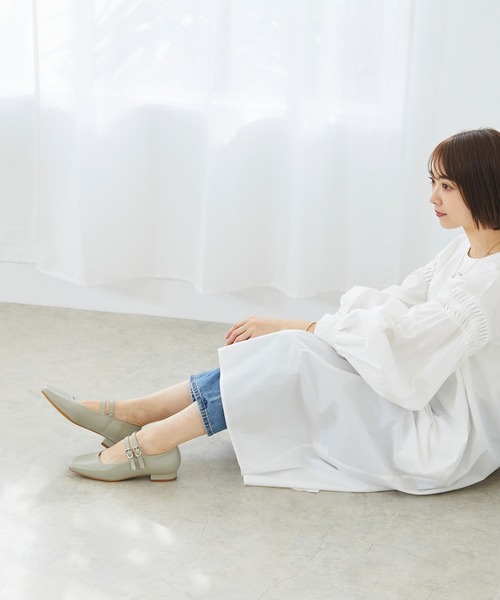 menue(メヌエ)の「メリージェーンスクエアトゥパンプス(パンプス・レディース・グレイッシュベージュ/グリーン/アイボリー/ブラック系・22.5cm/23.0cm/23.5cm/24.0cm/21.5cm/24.5cm/25.0cm/25.5cm/22.0cm/26.0cm)」の18枚目の写真