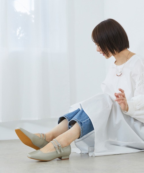 menue(メヌエ)の「メリージェーンスクエアトゥパンプス(パンプス・レディース・グレイッシュベージュ/グリーン/アイボリー/ブラック系・22.5cm/23.0cm/23.5cm/24.0cm/21.5cm/24.5cm/25.0cm/25.5cm/22.0cm/26.0cm)」の21枚目の写真