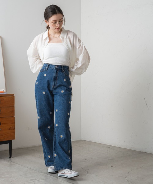 WEGO（ウィゴー）の「WEGO/パターン刺繍デニムパンツ（デニムパンツ・レディース・ブラック/ブラック系その他/インディゴブルー/ライトインディゴブルー・SMALL/MEDIUM）」の7枚目の写真