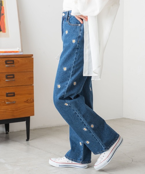 WEGO（ウィゴー）の「WEGO/パターン刺繍デニムパンツ（デニムパンツ・レディース・ブラック/ブラック系その他/インディゴブルー/ライトインディゴブルー・SMALL/MEDIUM）」の20枚目の写真