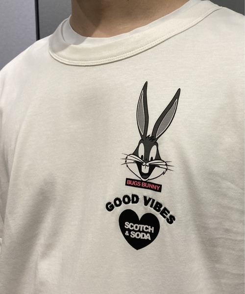 SCOTCH&SODA(スコッチアンドソーダ)の「LOONEY TUNES x SCOTCH & SODA ユニセックスTシャツ【172387】(Tシャツ/カットソー・メンズ・ホワイト/ネイビー・SMALL/MEDIUM/LARGE/X-SMALL)」の6枚目の写真