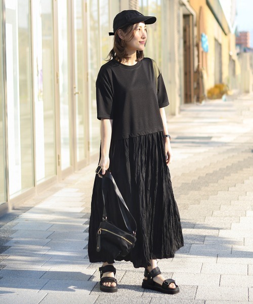 Bou Jeloud（ブージュルード）の「【はあちゅう×Bou Jeloud】ワッシャードッキングワンピース（ワンピース・レディース・ベージュ/ブラック/チャコールグレー・TL/38）」の2枚目の写真