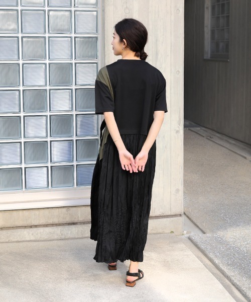 Bou Jeloud（ブージュルード）の「【はあちゅう×Bou Jeloud】ワッシャードッキングワンピース（ワンピース・レディース・ベージュ/ブラック/チャコールグレー・TL/38）」の9枚目の写真