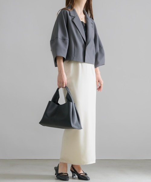 NEUNA（ヌナ）の「【トレンドのベルトデザイン】フェイクレザーベルトローヒールパンプス（パンプス・レディース・アイボリー/ブラック・SMALL/MEDIUM/LARGE）」の18枚目の写真