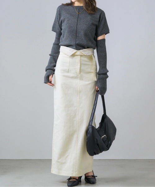 NEUNA（ヌナ）の「【トレンドのベルトデザイン】フェイクレザーベルトローヒールパンプス（パンプス・レディース・アイボリー/ブラック・SMALL/MEDIUM/LARGE）」の16枚目の写真