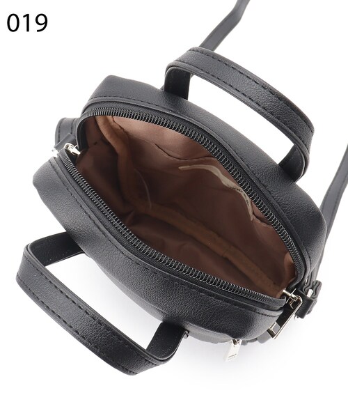 SHOO・LA・RUE（シューラルー）の「◆サイドファスナーポケット付きミニショルダー（ショルダーバッグ・レディース・ブラック/オレンジ/アイボリー・00）」の4枚目の写真