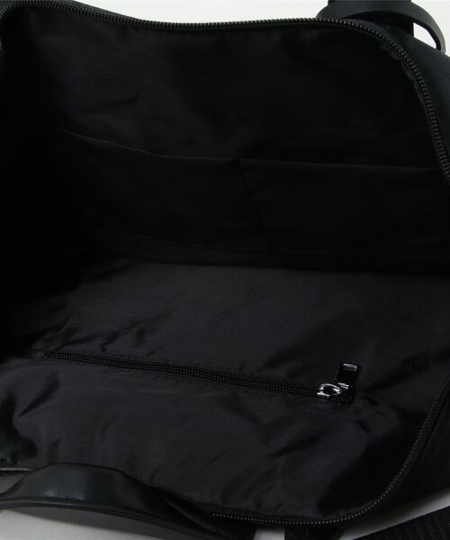 Dita Muaj.（ディータムアージュ）の「ビッグショルダートラベルバッグ（ショルダーバッグ・レディース・ブラック/グレイッシュベージュ・FREE）」の6枚目の写真