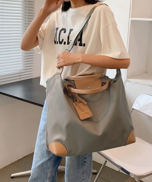 Dita Muaj.（ディータムアージュ）の「ビッグショルダートラベルバッグ（ショルダーバッグ・レディース・ブラック/グレイッシュベージュ・FREE）」の8枚目の写真