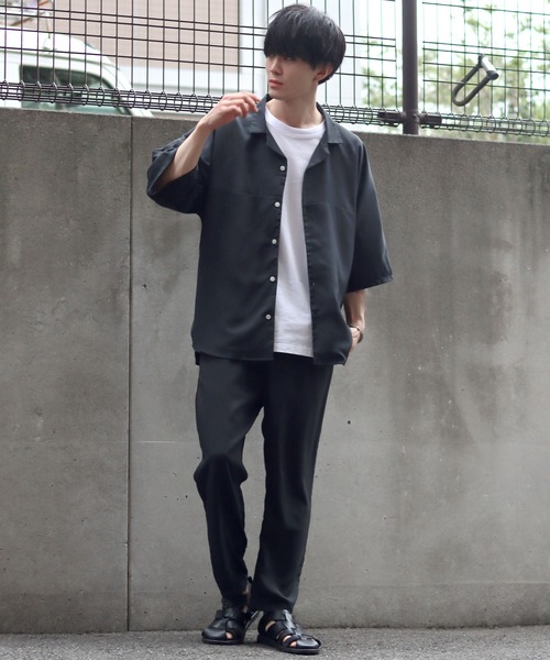SITRY(シトリー)の「オープンカラー ドルマンスリーブ シャツ&テーパードパンツ セットアップ(セットアップ・メンズ・ライトグレー/ブラック/グリーン/ブルー・M/L/LL)」の1枚目の写真