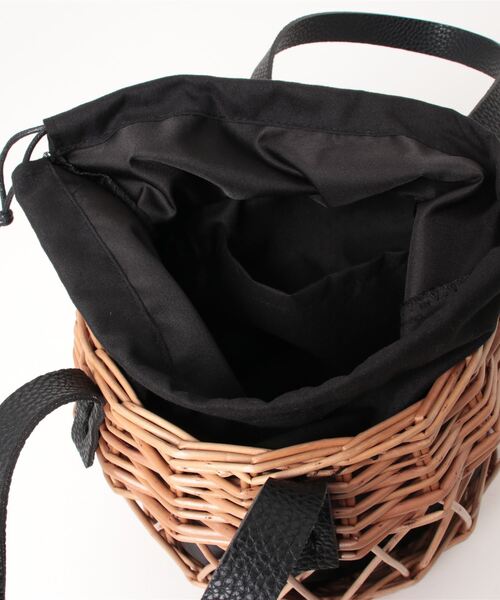 DONOBAN（ドノバン）の「丸形編み柳バッグ（かごバッグ・レディース・ブラウン/ブラック・ONESIZE）」の18枚目の写真