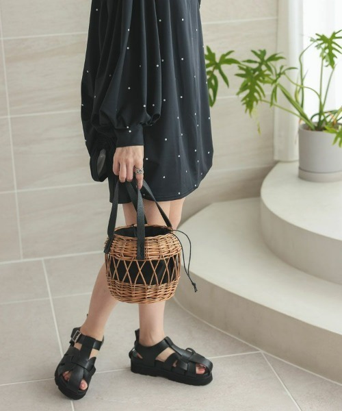 DONOBAN（ドノバン）の「丸形編み柳バッグ（かごバッグ・レディース・ブラウン/ブラック・ONESIZE）」の5枚目の写真