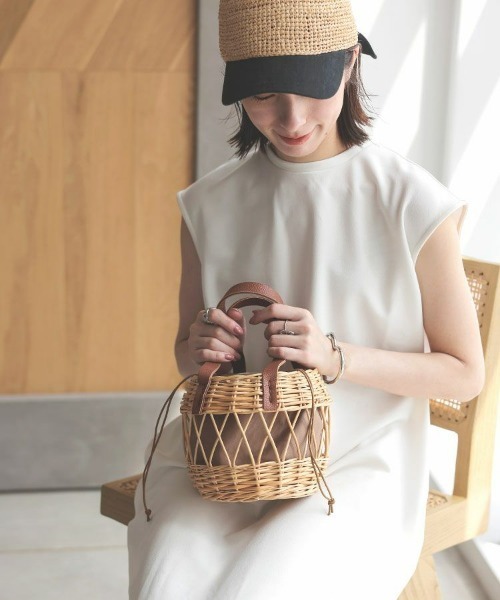 DONOBAN（ドノバン）の「丸形編み柳バッグ（かごバッグ・レディース・ブラウン/ブラック・ONESIZE）」の9枚目の写真