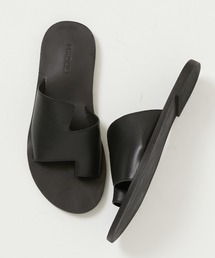 MADULI（マドゥリ）の「MADULI レザートングサンダル（サンダル）」