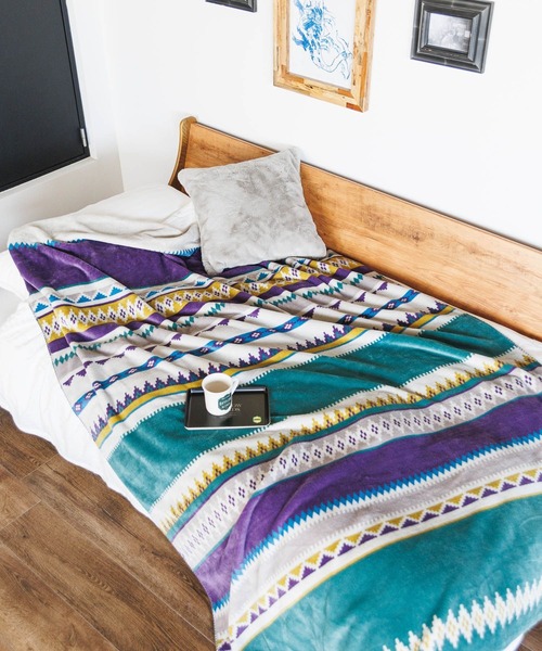 BAYFLOW（ベイフロー）の「[軽いのに暖かいふわふわの肌触り]Lsizeフリースブランケット 23AW（ブランケット・レディース・ベージュ/サックスブルー系/ピンク系/ネイビー系/パープル系・0）」の4枚目の写真