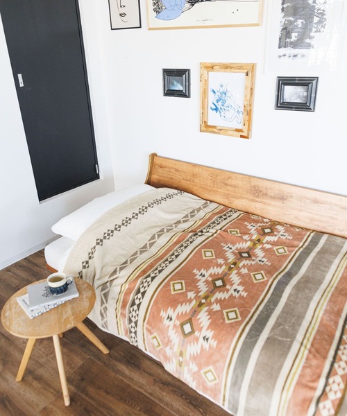 BAYFLOW（ベイフロー）の「[軽いのに暖かいふわふわの肌触り]Lsizeフリースブランケット 23AW（ブランケット・レディース・ベージュ/サックスブルー系/ピンク系/ネイビー系/パープル系・0）」の5枚目の写真