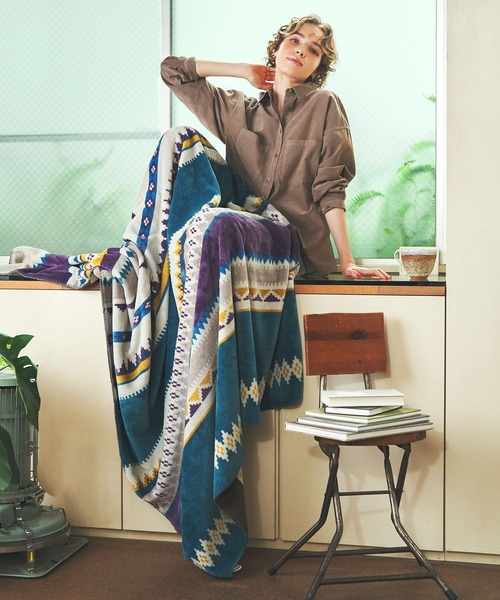 BAYFLOW（ベイフロー）の「[軽いのに暖かいふわふわの肌触り]Lsizeフリースブランケット 23AW（ブランケット・レディース・ベージュ/サックスブルー系/ピンク系/ネイビー系/パープル系・0）」の7枚目の写真