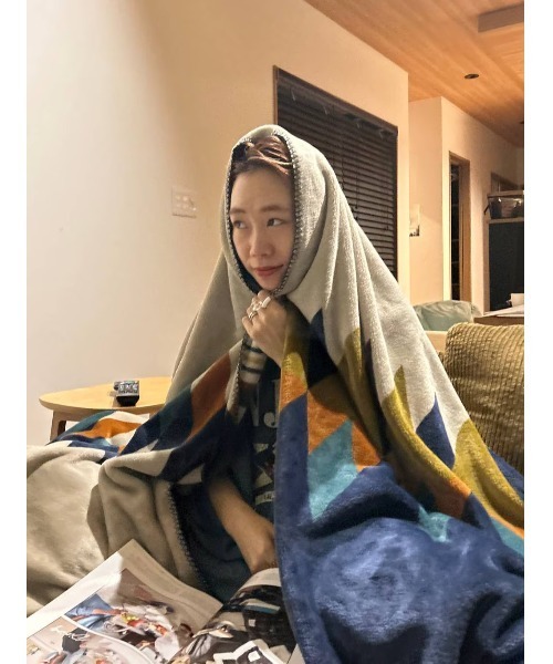 BAYFLOW（ベイフロー）の「[軽いのに暖かいふわふわの肌触り]Lsizeフリースブランケット 23AW（ブランケット・レディース・ベージュ/サックスブルー系/ピンク系/ネイビー系/パープル系・0）」の17枚目の写真