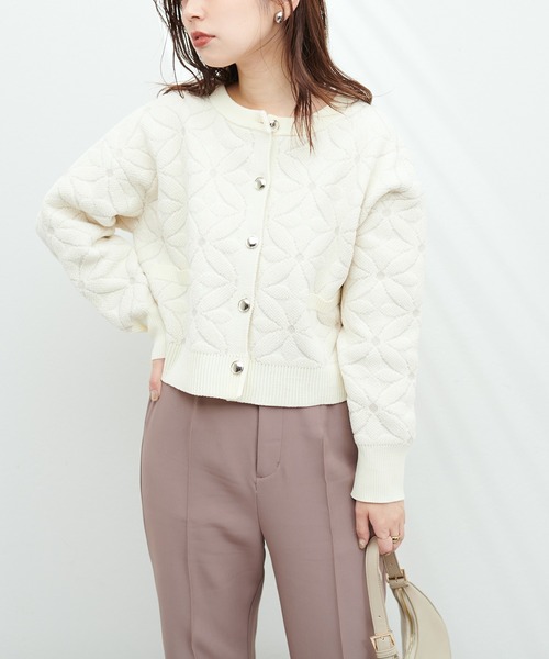 natural couture（ナチュラルクチュール）の「モールヤーンお花ジャガードカーディガン（カーディガン/ボレロ・レディース・ブラック/ベージュ/オフホワイト/グレー系その他・FREE）」の15枚目の写真