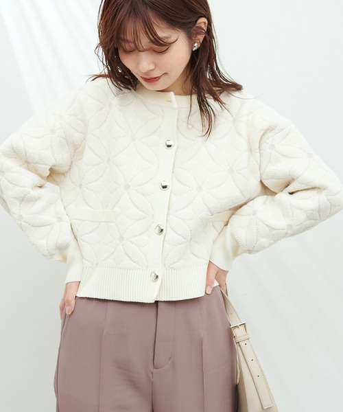 natural couture（ナチュラルクチュール）の「モールヤーンお花ジャガードカーディガン（カーディガン/ボレロ・レディース・ブラック/ベージュ/オフホワイト/グレー系その他・FREE）」の19枚目の写真