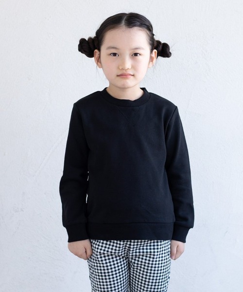 chil2（チルツー）の「全20色 コットン100％ 無地トレーナー（スウェット・キッズ・ラベンダー/ワインレッド/グリーン/スモークピンク/サックスブルー/オレンジ系その他/グレイッシュブルー/ミント/マスタード/オレンジ/グレー/ライトイエロー/クリーム/カーキ/レッド/ネイビー/ベージュ/チャコールグレー/ホワイト/ブラック・130cm/120cm/110cm/100cm/90cm/80ｃｍ/140cm/150cm）」の2枚目の写真