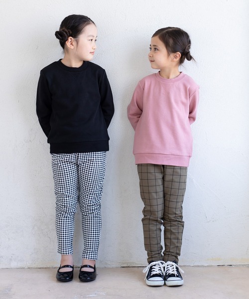 chil2（チルツー）の「全20色 コットン100％ 無地トレーナー（スウェット・キッズ・ラベンダー/ワインレッド/グリーン/スモークピンク/サックスブルー/オレンジ系その他/グレイッシュブルー/ミント/マスタード/オレンジ/グレー/ライトイエロー/クリーム/カーキ/レッド/ネイビー/ベージュ/チャコールグレー/ホワイト/ブラック・130cm/120cm/110cm/100cm/90cm/80ｃｍ/140cm/150cm）」の21枚目の写真