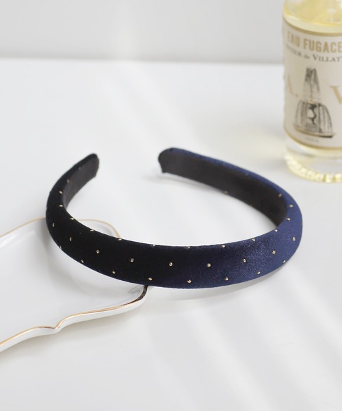 ANEMONE（アネモネ）の「メタルドットベロアカチューシャ（カチューシャ・レディース・ブラック/ブラウン/ネイビー/グレー・FREE）」の4枚目の写真