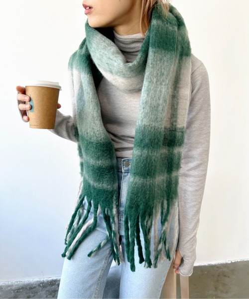 Meli rich(メリーリッチ)の「BIGチェック柄マフラー(マフラー・レディース・グリーン/グレー/ブルー・MEDIUM)」の22枚目の写真