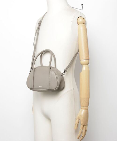 Beau're(ヴュレ)の「【BEAURE】カウレザー 2WAYショルダーミニボストン B-23438 ※(ボストンバッグ・レディース・グレー/ブラック・FREE)」の7枚目の写真