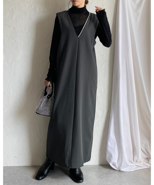 She's Closet(シーズクローゼット)の「深Vネックビジューパールジャンスカロングワンピース(ワンピース・レディース・ブラック/グレー/モカ・FREE)」の15枚目の写真