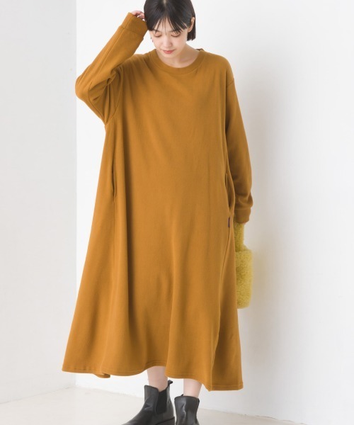 OMNES(オムネス)の「ふわ軽静電気防止マイクロフリースフレアワンピース長袖(ワンピース・レディース・パープル/キャメル/チャコールグレー/ブラック・FREE)」の4枚目の写真