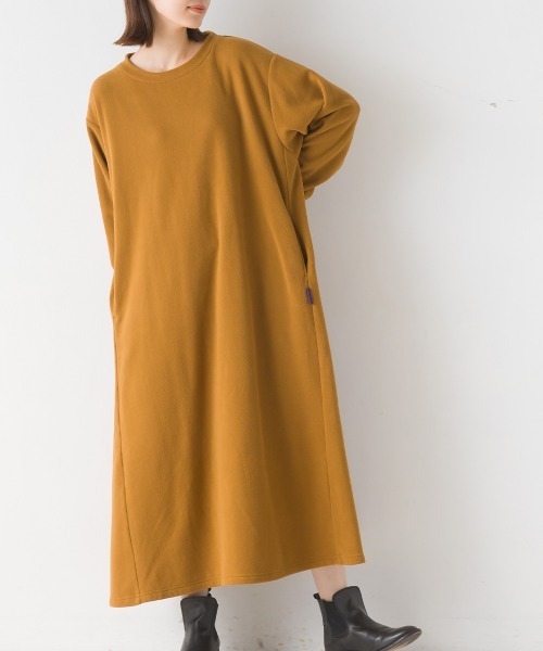 OMNES(オムネス)の「ふわ軽静電気防止マイクロフリースフレアワンピース長袖(ワンピース・レディース・パープル/キャメル/チャコールグレー/ブラック・FREE)」の20枚目の写真