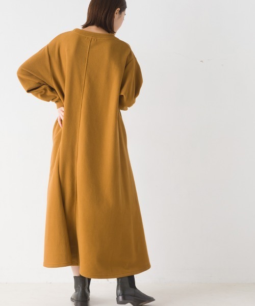 OMNES(オムネス)の「ふわ軽静電気防止マイクロフリースフレアワンピース長袖(ワンピース・レディース・パープル/キャメル/チャコールグレー/ブラック・FREE)」の22枚目の写真