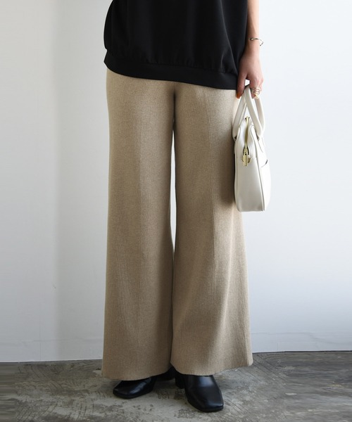 and it_（アンドイット）の「セミワイドリブニットパンツ（その他パンツ・レディース・オレンジ/パープル/ベージュ/ブルー/モカ/ライトグリーン/スモークピンク/ブラック/グリーン・FREE）」の3枚目の写真