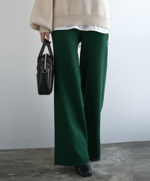 and it_（アンドイット）の「セミワイドリブニットパンツ（その他パンツ・レディース・オレンジ/パープル/ベージュ/ブルー/モカ/ライトグリーン/スモークピンク/ブラック/グリーン・FREE）」の4枚目の写真