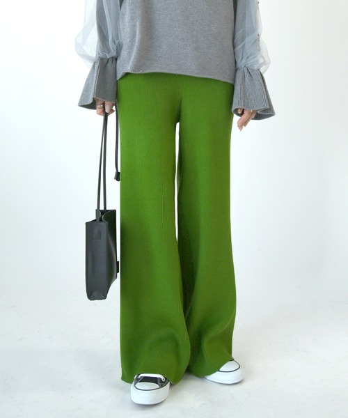 and it_（アンドイット）の「セミワイドリブニットパンツ（その他パンツ・レディース・オレンジ/パープル/ベージュ/ブルー/モカ/ライトグリーン/スモークピンク/ブラック/グリーン・FREE）」の5枚目の写真