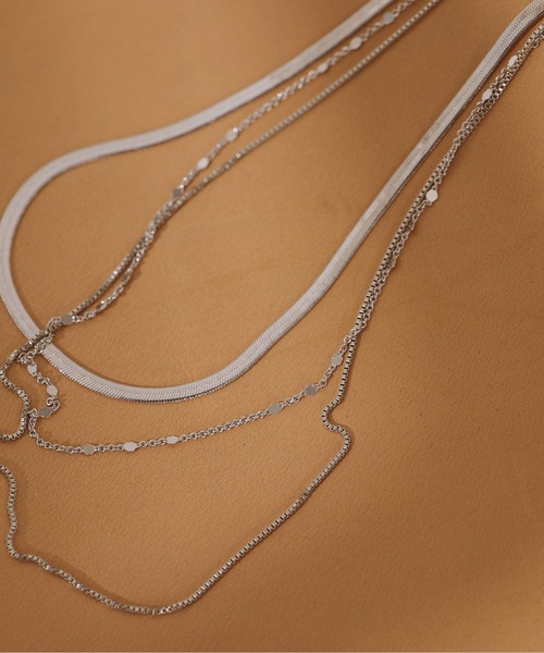 voov（ブーブ）の「3連 チェーン 平スネーク ネックレス（ネックレス・レディース・ゴールド/シルバー・フリー）」の7枚目の写真