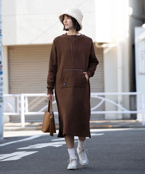 S'more(スモア)の「Double pocket sweatshirt dress (AW)(ワンピース・レディース・ホワイト/ブラウン・MEDIUM/LARGE/SMALL)」の17枚目の写真