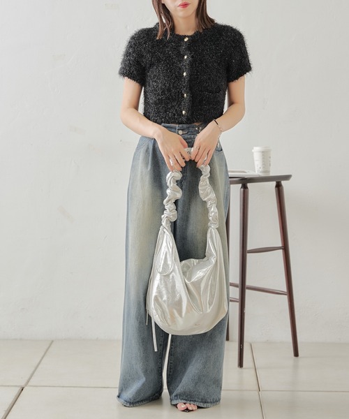 Chico(チコ)の「【A4対応】ドロストBIGショルダーバッグ(ショルダーバッグ・レディース・ゴールド/シルバー/ブラック/アイボリー/ブラック系その他2/ブラウン・FREE)」の15枚目の写真