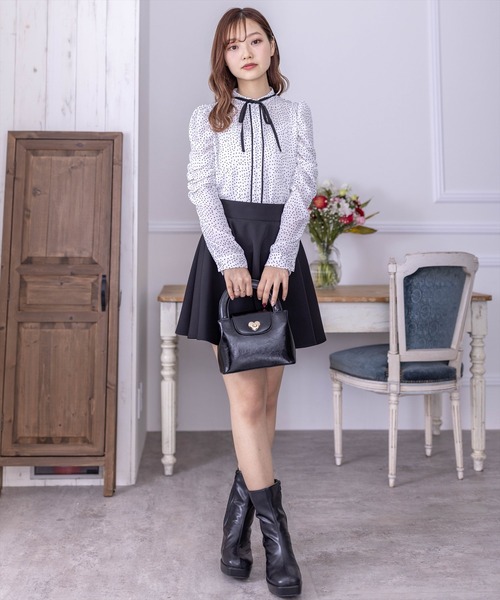 clear（クリア）の「≪再入荷≫リボン付きドットブラウス［大人