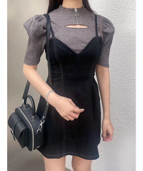 EATME(イートミー)の「カットアウトフロントZIPリブTOP(ニット/セーター・レディース・ブラック/ベージュ/グレー・FREE)」の8枚目の写真