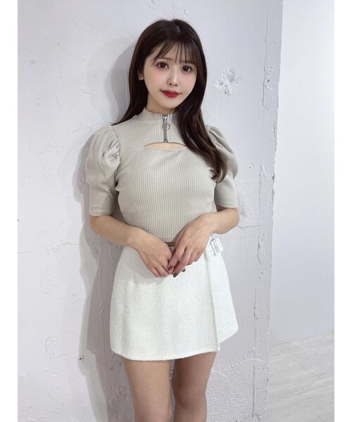 EATME(イートミー)の「カットアウトフロントZIPリブTOP(ニット/セーター・レディース・ブラック/ベージュ/グレー・FREE)」の16枚目の写真